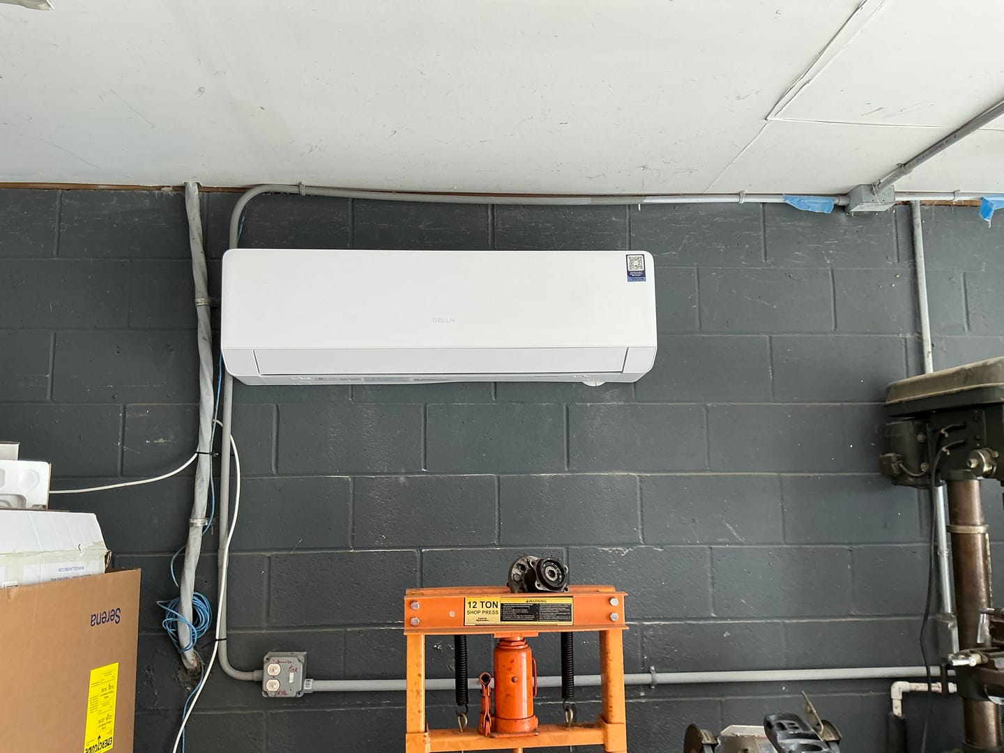 Customer photo review of DELLA Serena Series 24000 BTU 22 SEER2 Mini-Split Heat Pump AC - Up to 1500 Sq.Ft.