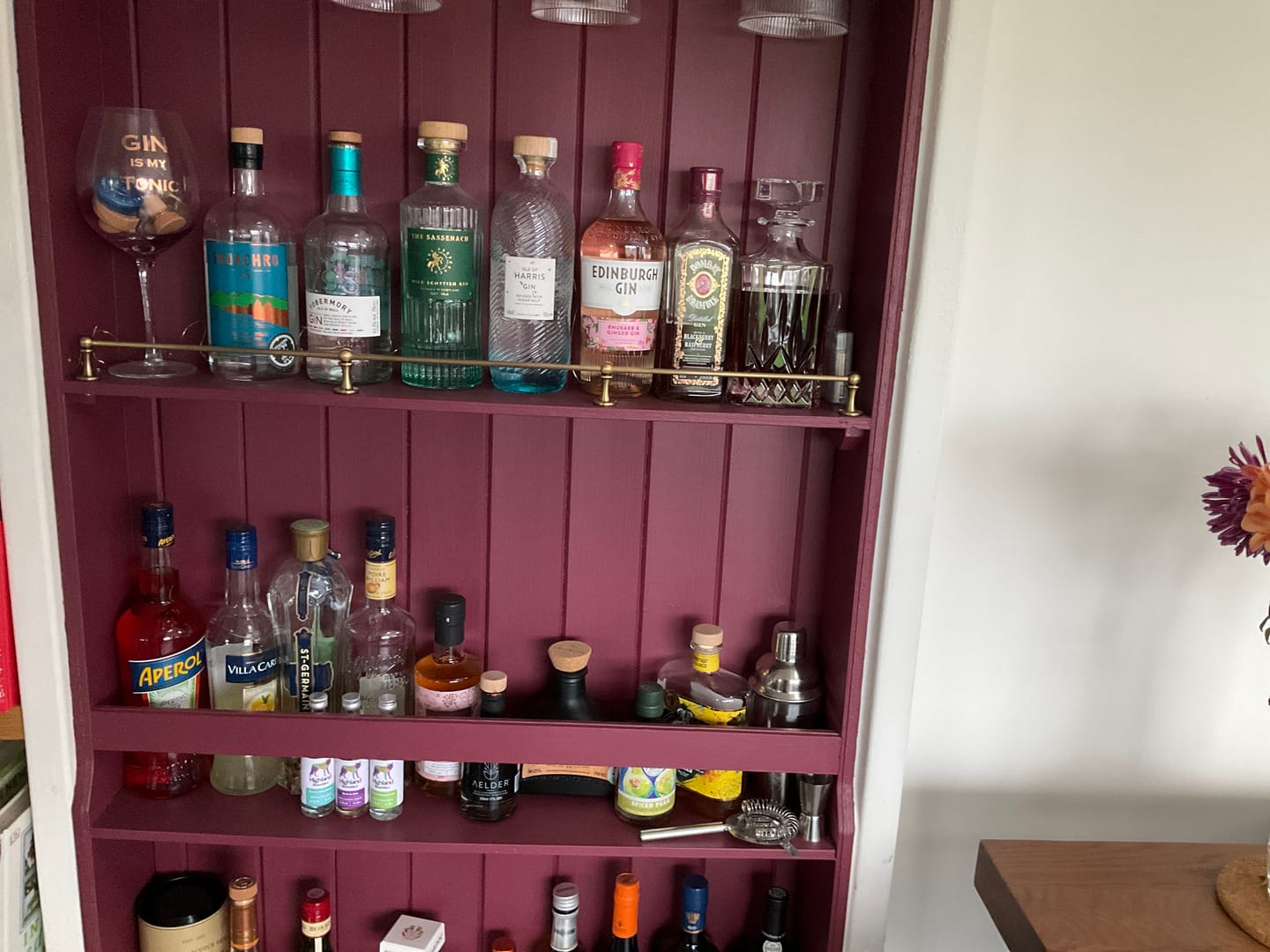 Customer photo review of Classic Gallery Shelf Rail | Aged Brass