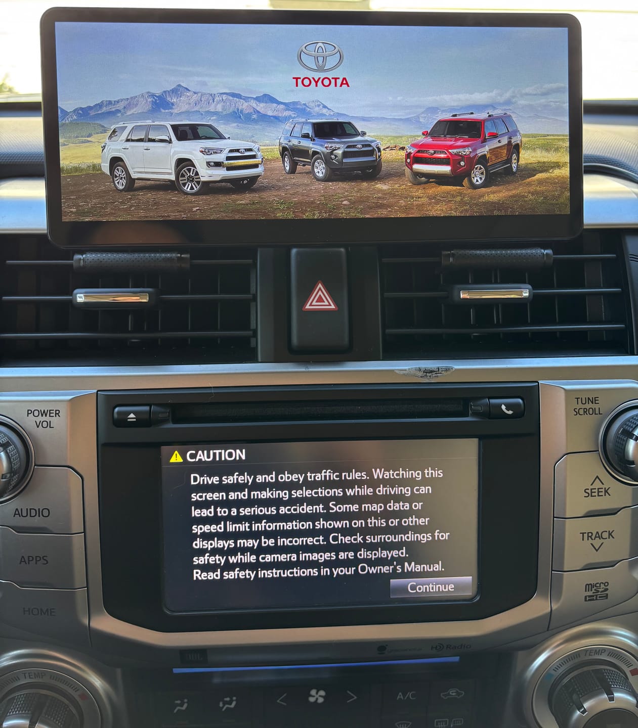 Customer photo review of MINIX CP89-HD Portable Wireless Carplay Monitor