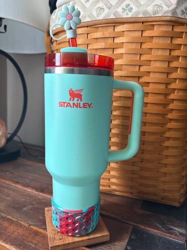Customer photo review of FESTIVE WAFFLE Tumbler Boot -fits 20-40oz New!