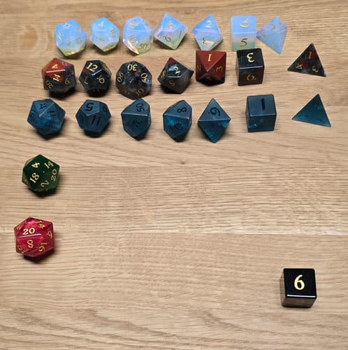 Customer photo review of Mystery Adventskalender 2025 (Würfel, RPG-Hörbuch, Gutscheine)