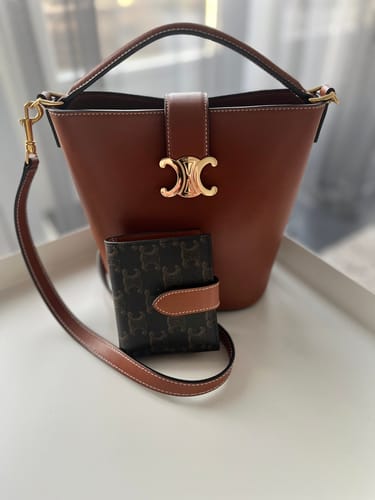 Customer photo review of TRIOMPHE Celine Small Strap Wallet Tan Canvas&Cowhile