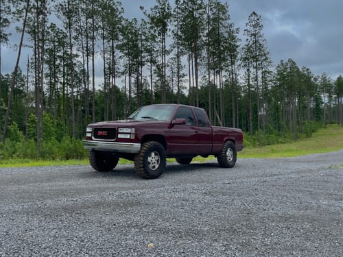 Customer photo review of Upper Control Arm For 2"-4" Lift 1988-1999 Chevy GMC K1500 4WD
