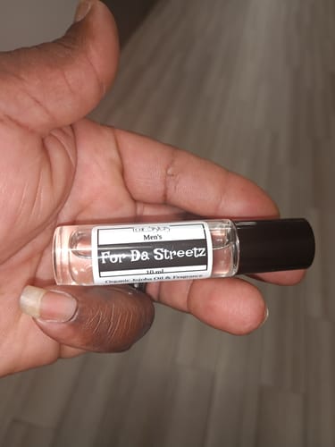 Customer photo review of Men's Cologne Oil Roller