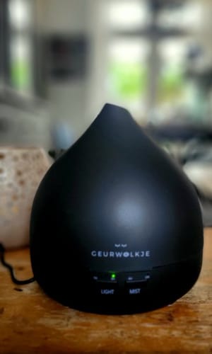 Customer photo review of Unity 2.0 - Geurwolkje® Aroma Diffuser - Mat zwart - 400 ml