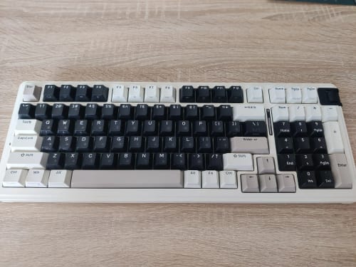 Customer photo review of KZZI K98 Retro Gaming Office Mechanical Keyboard – 98% Layout