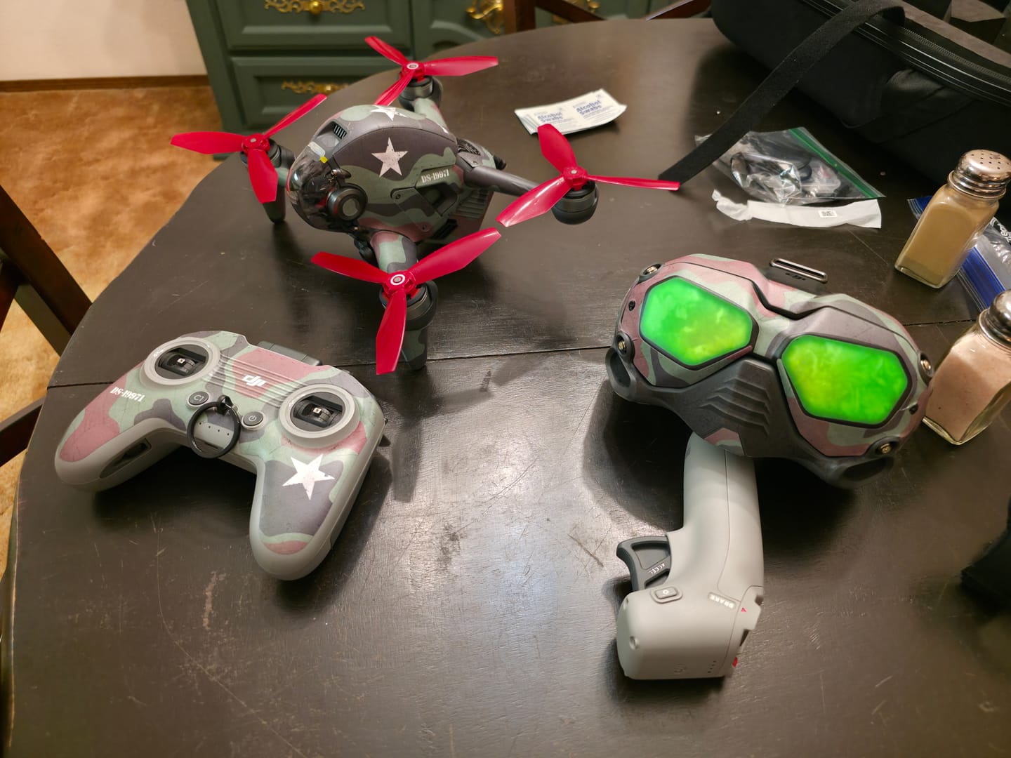 Customer photo review of DJI FPV Ludicrous Upgrade Propeller Set x4 Red