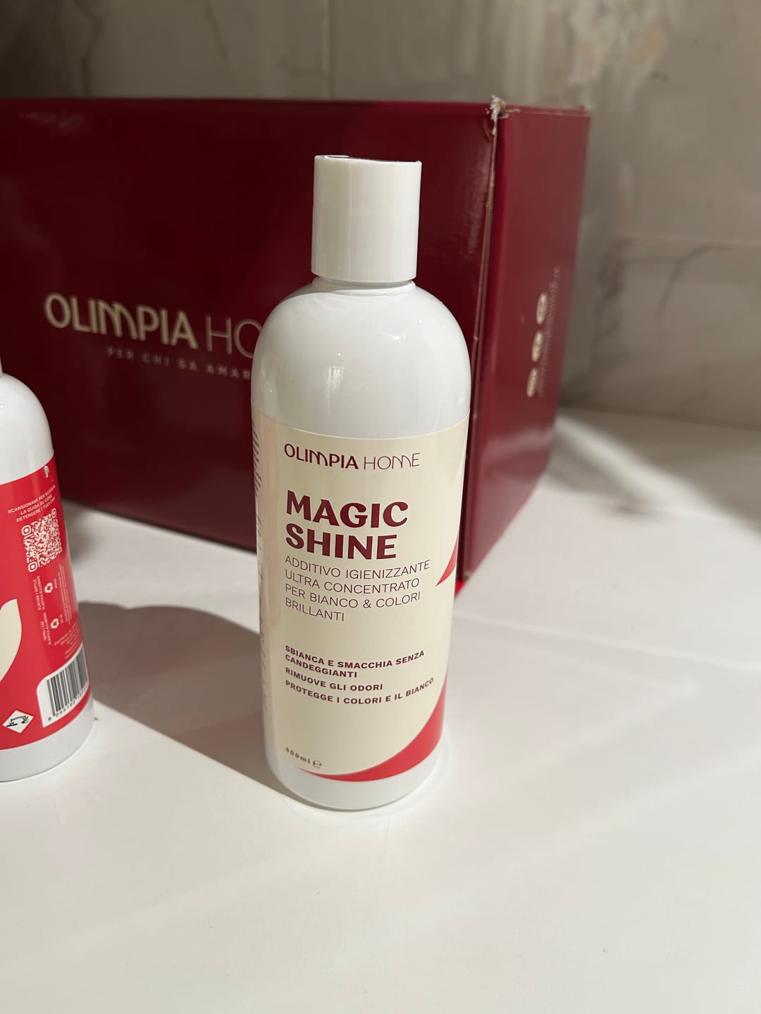 Customer photo review of Magic Shine - Additivo Igienizzante Ultra Concentrato per Bianco & Colori Brillanti Ml.400