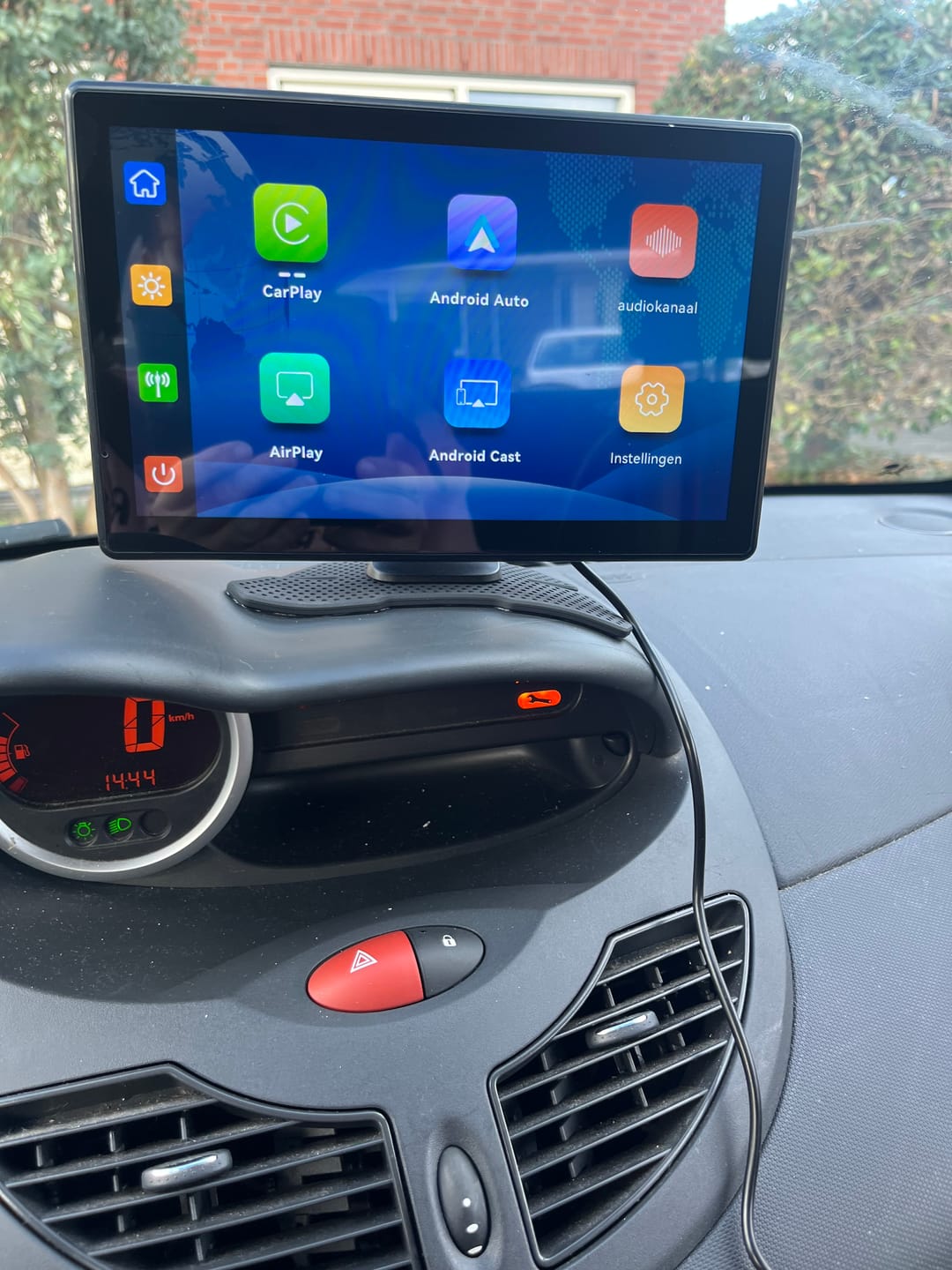 Customer photo review of Siltcon® 9”  Carplay / Android Auto Scherm