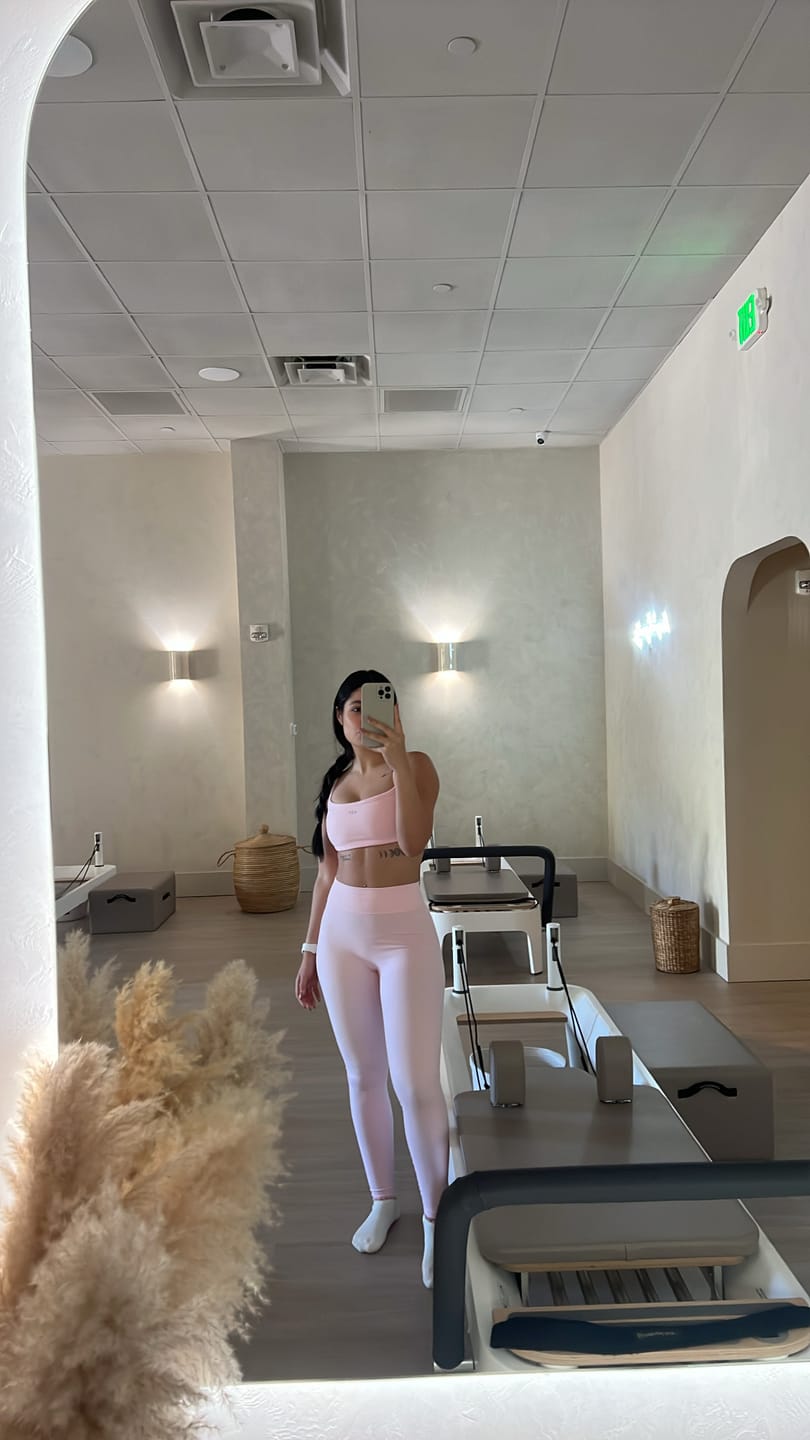 Customer photo review of The Essentials Legging / Powder-Pink