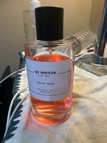 Customer photo review of Rose oud  unisex- inspired by Christian Dior Oud isphahan