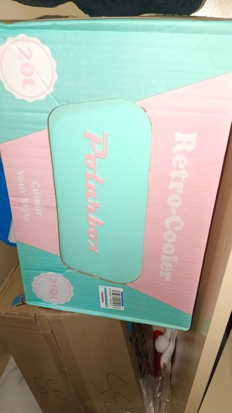 Customer photo review of Polarbox Retro Cooler Box 20L / 12L Turquoise