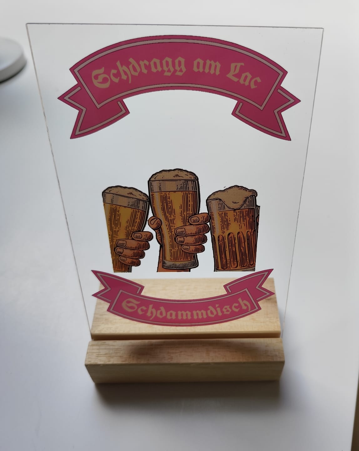 Customer photo review of Acrylglas - Tischaufsteller Stammtisch Vol. 2 - personalisierbar