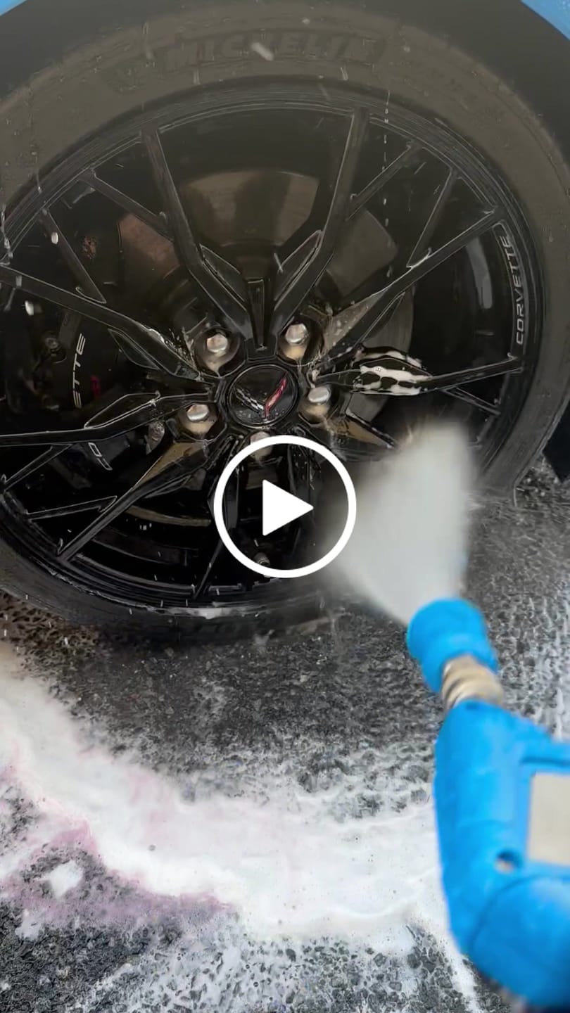 Customer video review of Wheel Cleaner