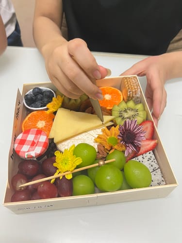Customer photo review of Subang Jaya Signature Cheese Fruit Grazing Platter (Available in S, M & L size) [Malaysia]