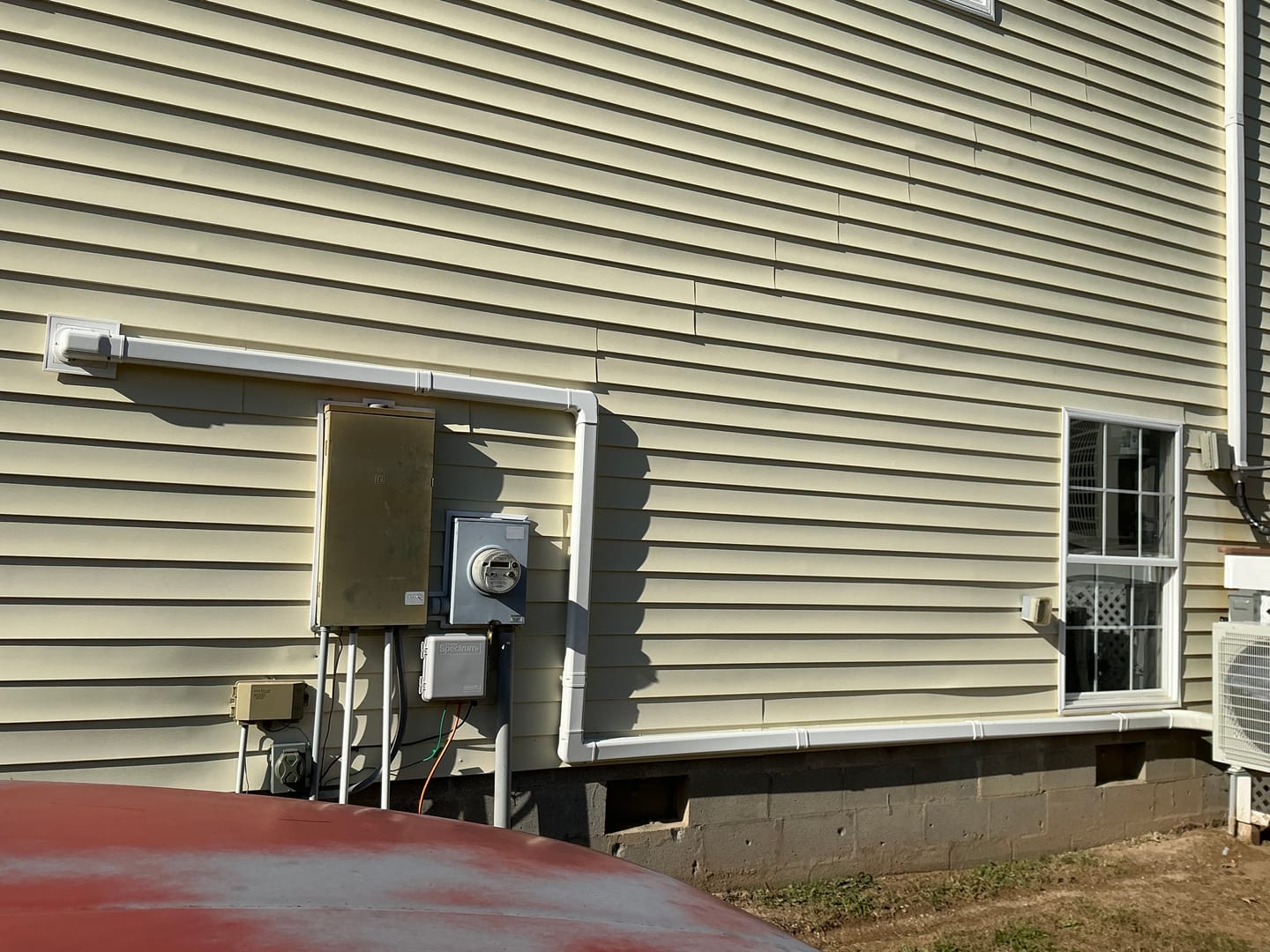 Customer photo review of DELLA Mini Split Line Set Cover with Flexible Duct
