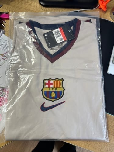 Customer photo review of Camiseta FC Barcelona Away Retro 98/99