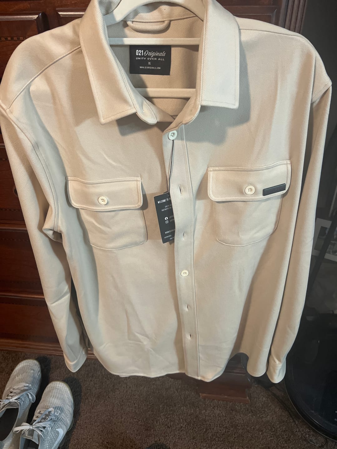 Customer photo review of 021 ESSENTIAL OVERSHIRT - BEIGE