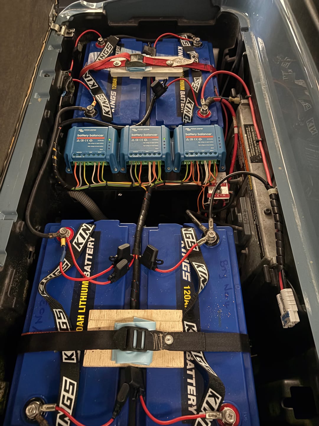 Customer photo review of Victron | Battery Balancer | (BBA000100100)