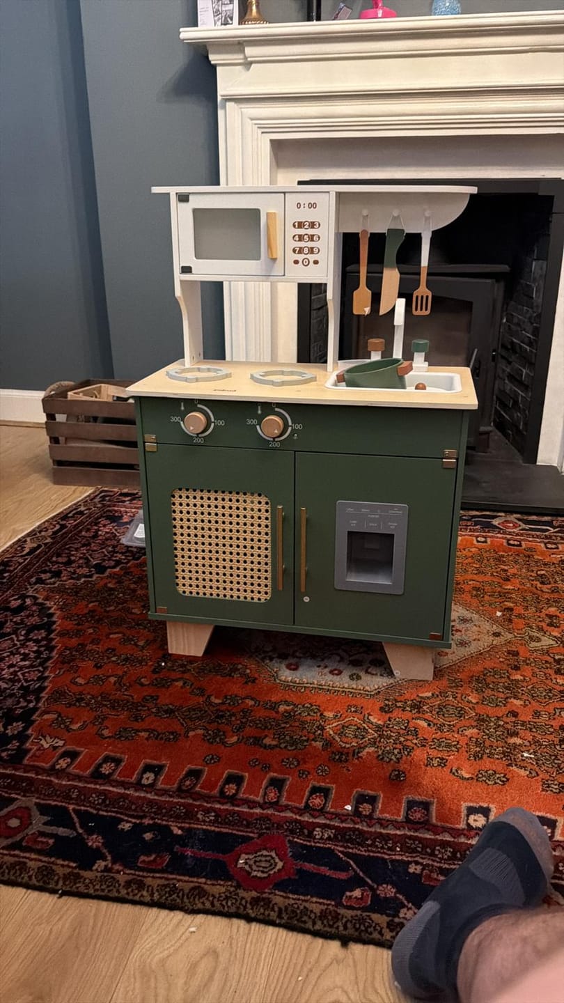 Customer photo review of Yes Chef - Wooden Play Kitchen