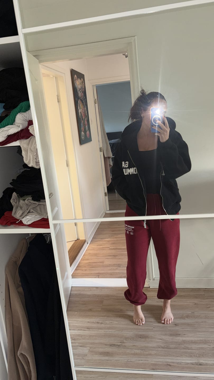 Customer photo review of GATED COMMUNITY ZIP HOODIE BLACK