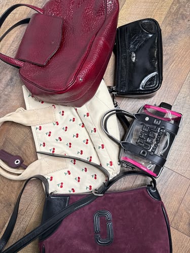 Customer photo review of DRAFT: NWT/NWOT/Sample Marc Damaged Jacobs Bags