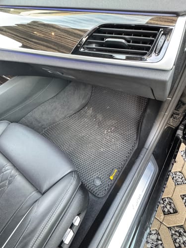 Customer photo review of Dywaniki samochodowe na zamówienie - Przód i tył