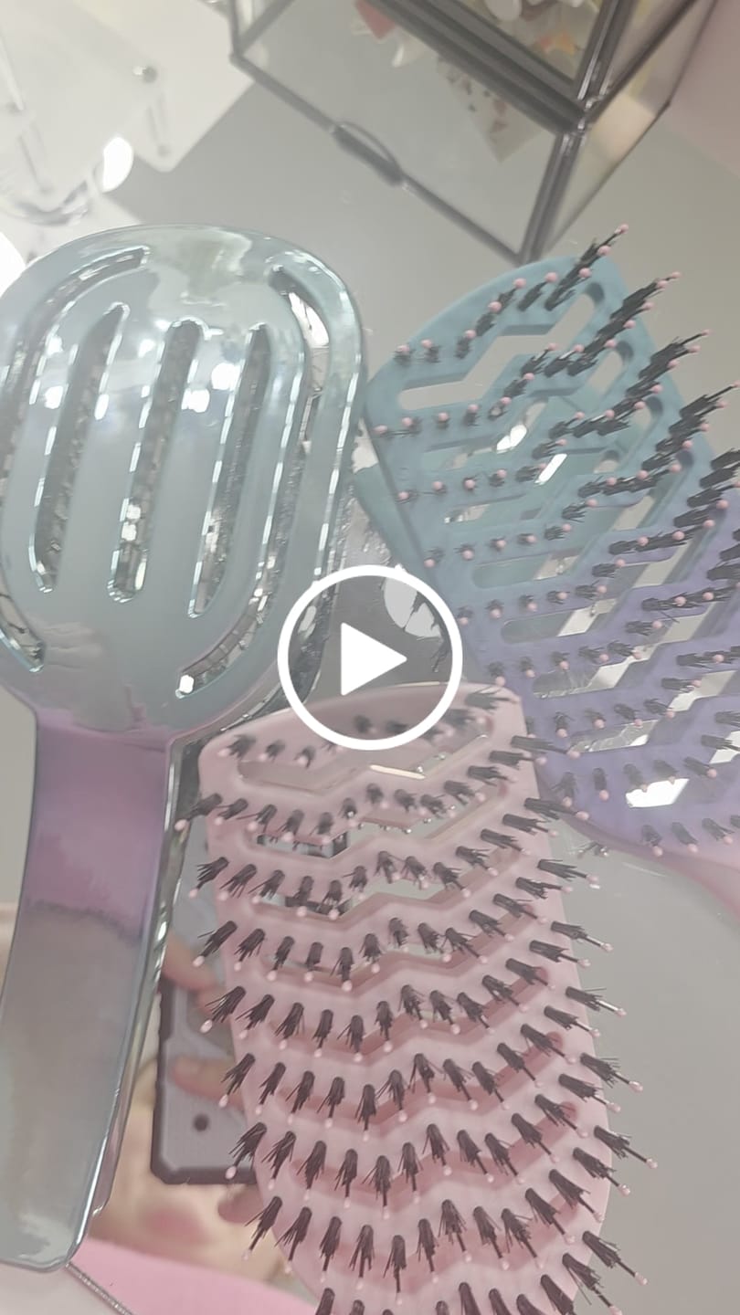 Customer video review of Moyoko Detangling Brush Unicorn Design | Argan Oil Infused For Gentle Detangling