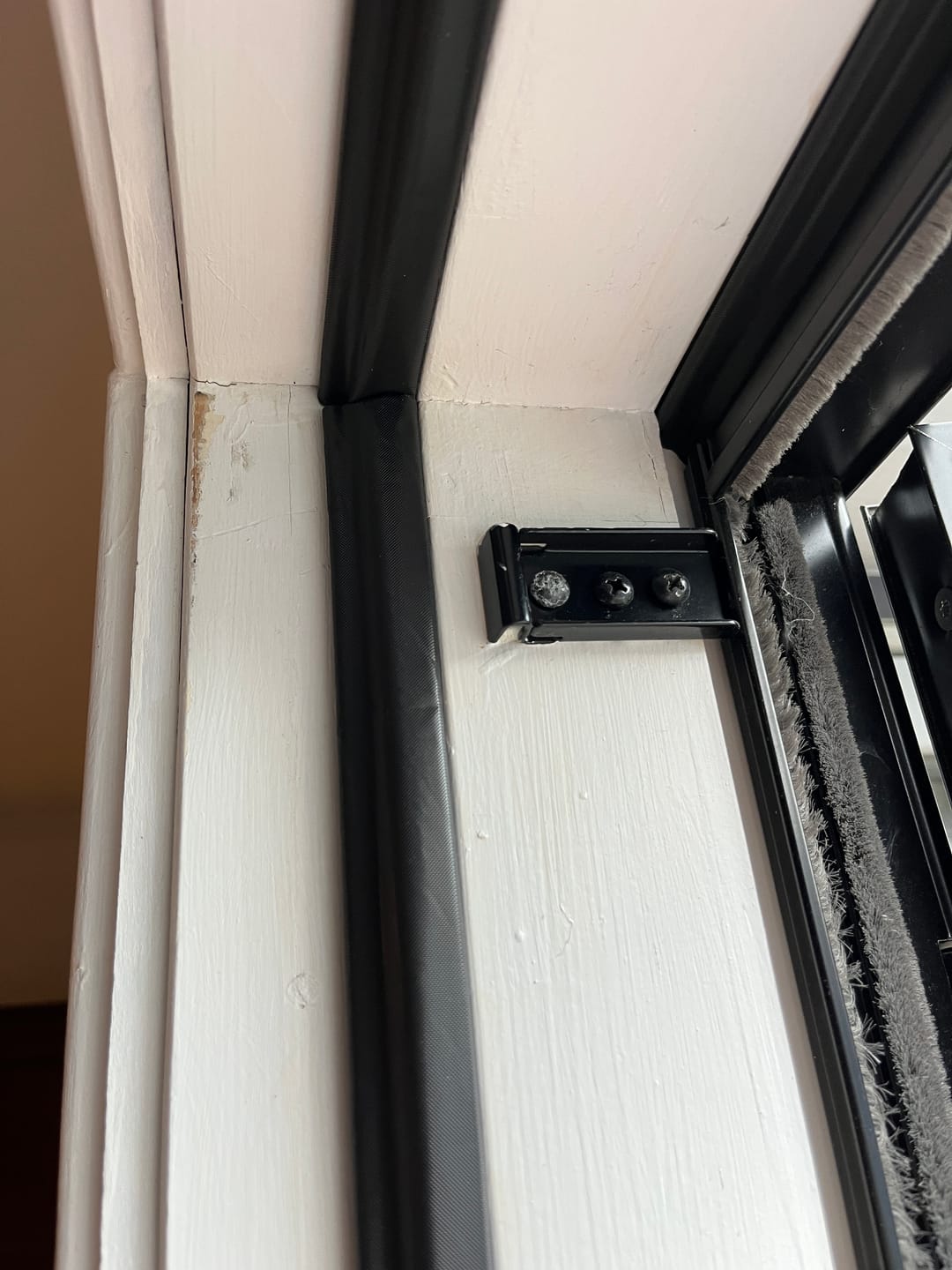 Customer photo review of MEGA Reach Foam Weatherstrip Set (3 pieces)