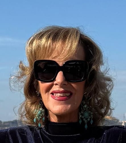 Customer photo review of Orecchini Mia