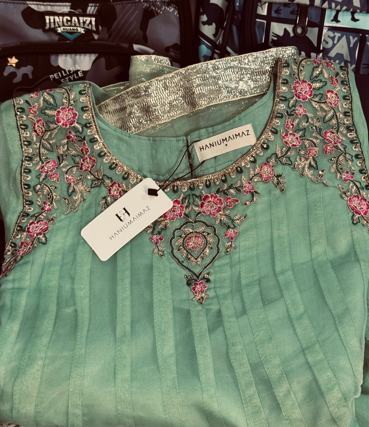 Customer photo review of NEGAR
