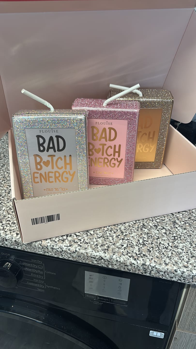 Recenzie foto de client pentru pachetul de buze P.Louise Born To Sparkle