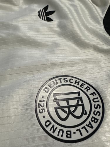 Customer photo review of Camiseta Alemania Celebrando 125 Años 2025 - Manga Larga Versión Jugador