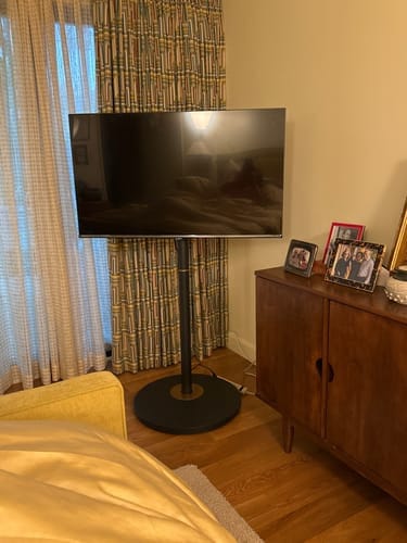 Customer photo review of Master V2 FT65 Floor TV Stand With Wheels