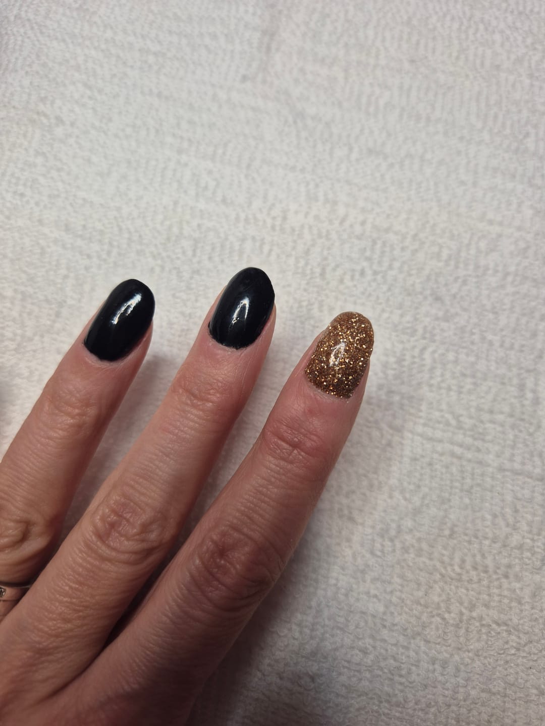 Customer photo review of Champagne Gold Dipping Powder