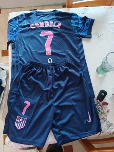 Customer photo review of Camiseta y Pantalones Cortos para Niños Atletico de Madrid Third 24/25