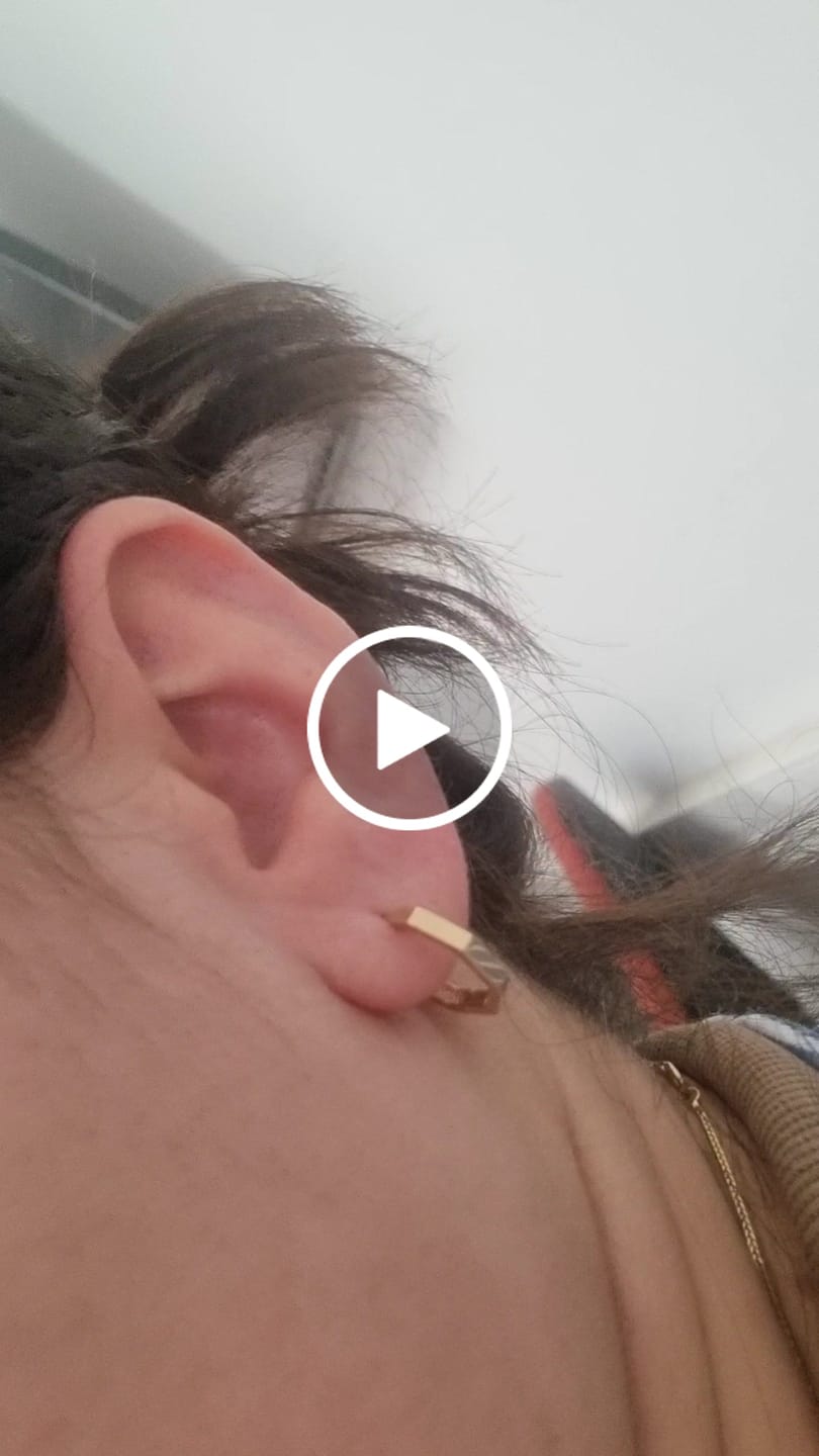Customer video review of עגילי חישוק מרתה