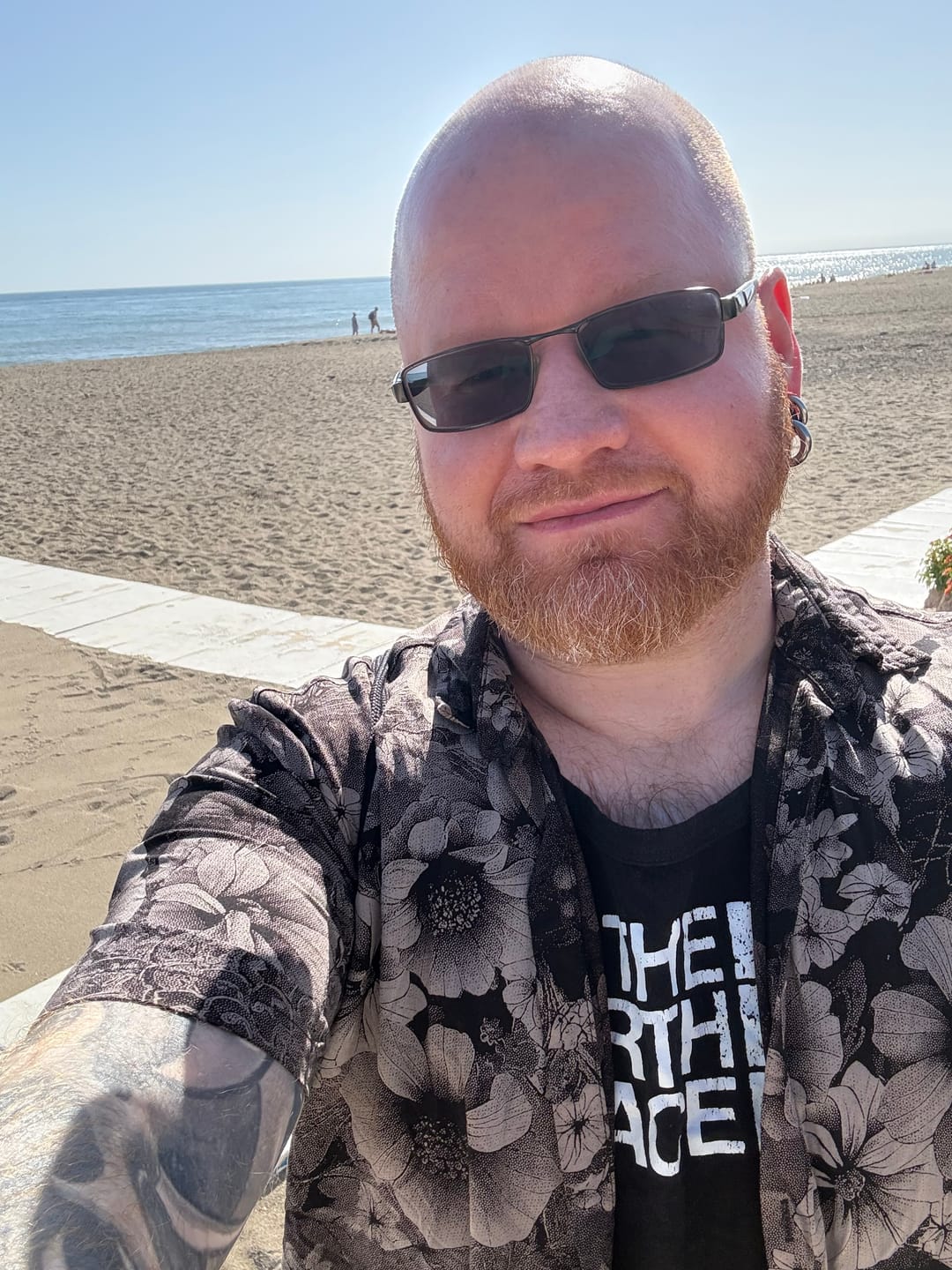 Customer photo review of Men's Vintage Floral Summer Holiday Hawaiian Breathable Button Up Short Sleeve Shirt