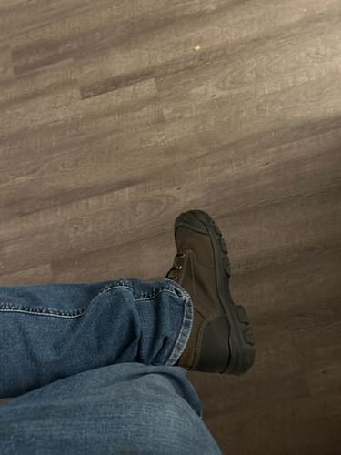 Customer photo review of Ariat Men's Treadfast 6" Steel Toe Waterproof Work Boots 10034673