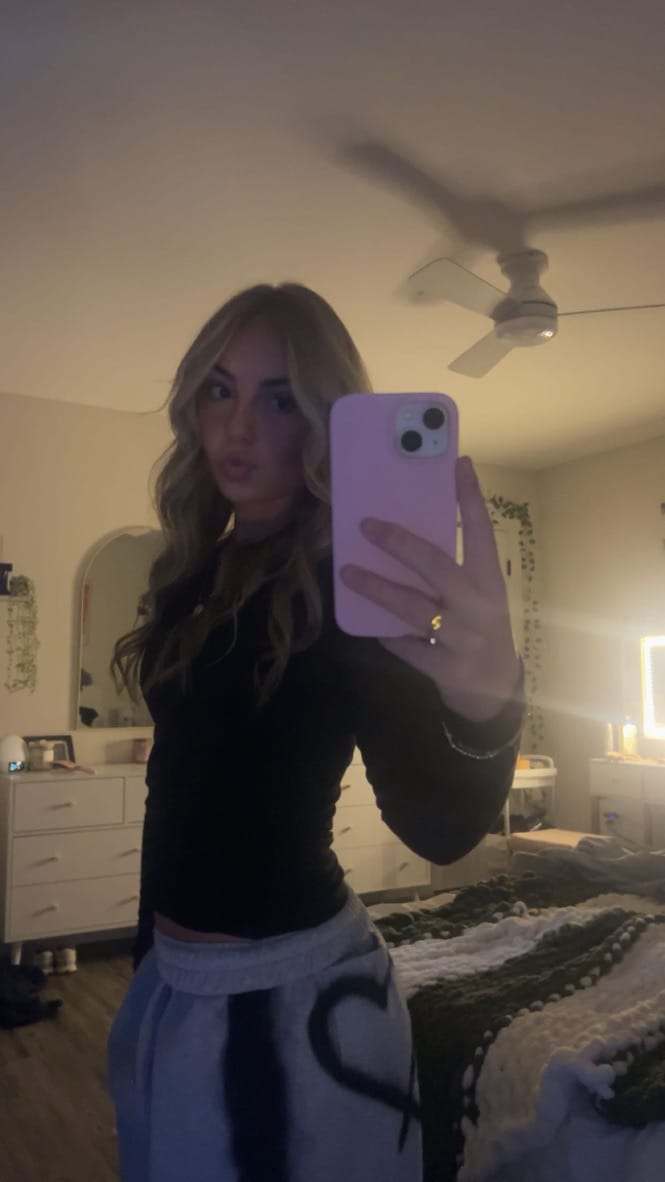 Customer photo review of Aelfric Eden Graffiti Heart Baggy Sweatpants