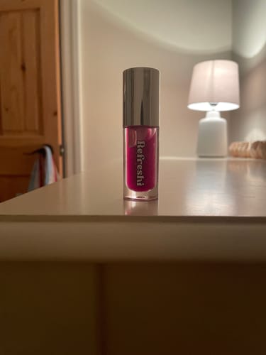 Customer photo review of Glow Up Glitter Lip Oil