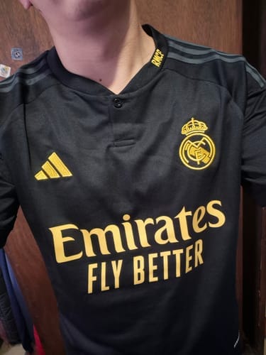 Customer photo review of Camiseta Real Madrid Third 23/24