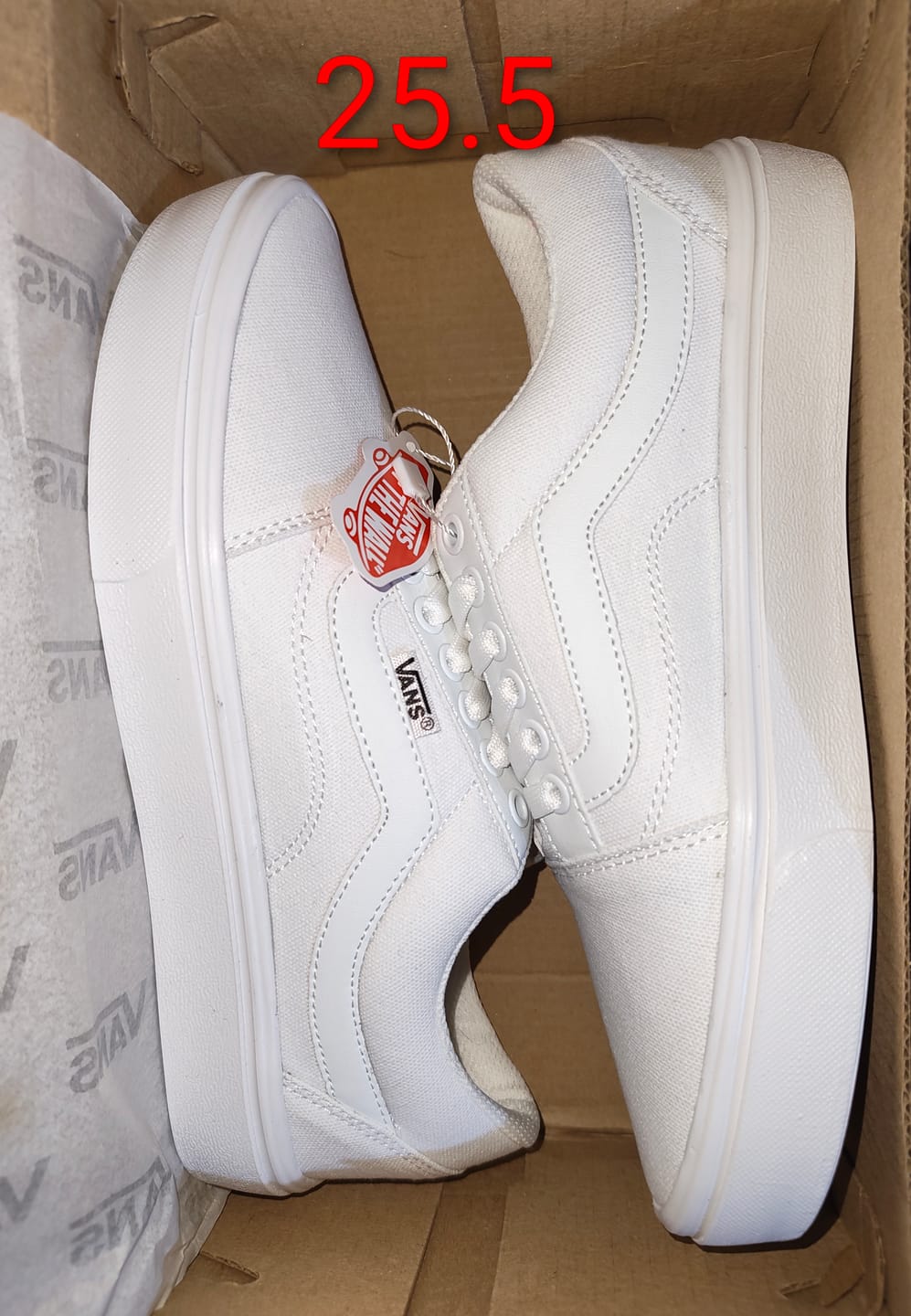 Customer photo review of Tenis 175 Choclo Blanco Total