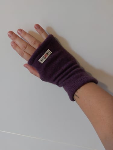 Customer photo review of Kaschmir Handstulpen Lila