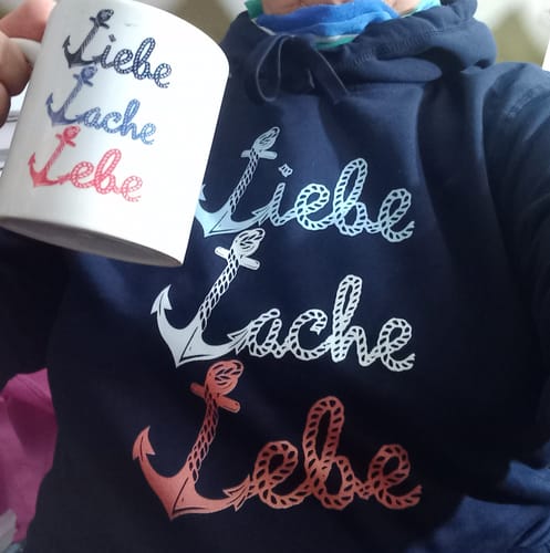 Customer photo review of Liebe Lache Lebe · Unisex Bio Hoodie