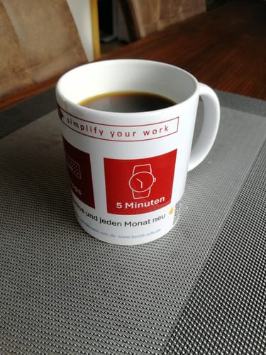 Customer photo review of TassenExpress - Becher Keramik Tasse mit Logo bedruckt 325ml Firmenlogo