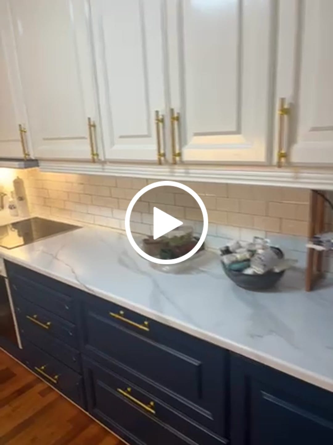 Customer video review of Marmor klassisk hvit kontaktplast