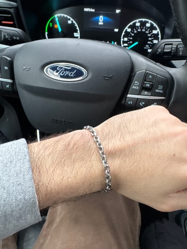 Customer photo review of 5mm Anchor Link Bracelet
