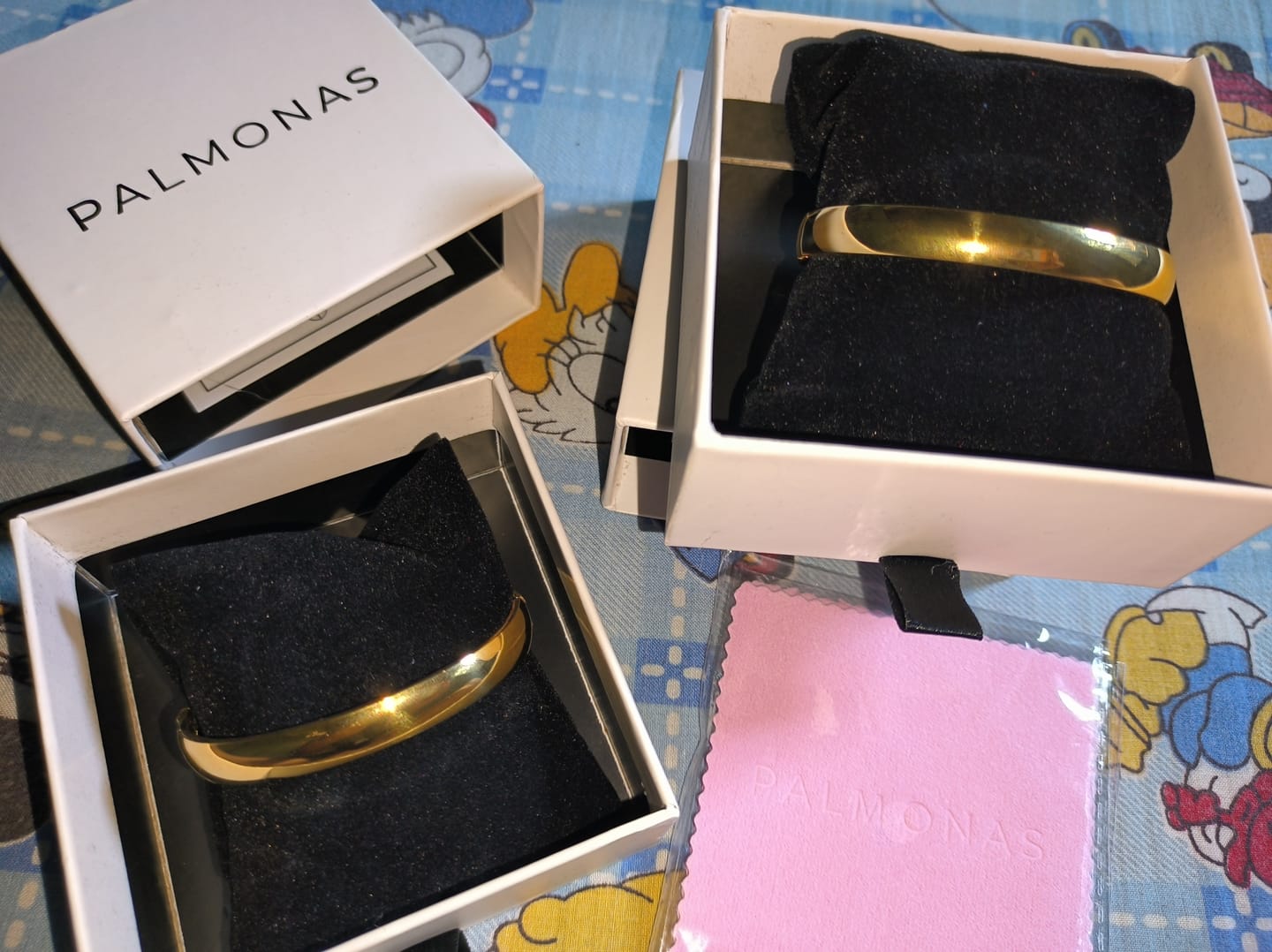 Customer photo review of Plain Gold Bangle Bracelet - 7 mm