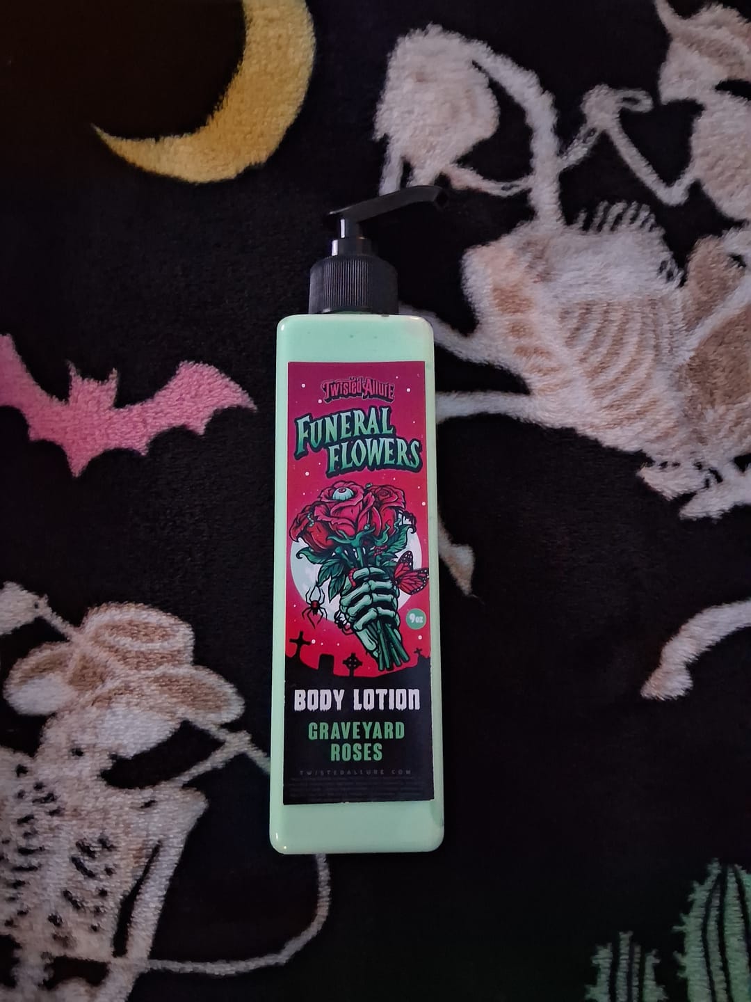 Customer photo review of Funeral Flowers Body Lotion